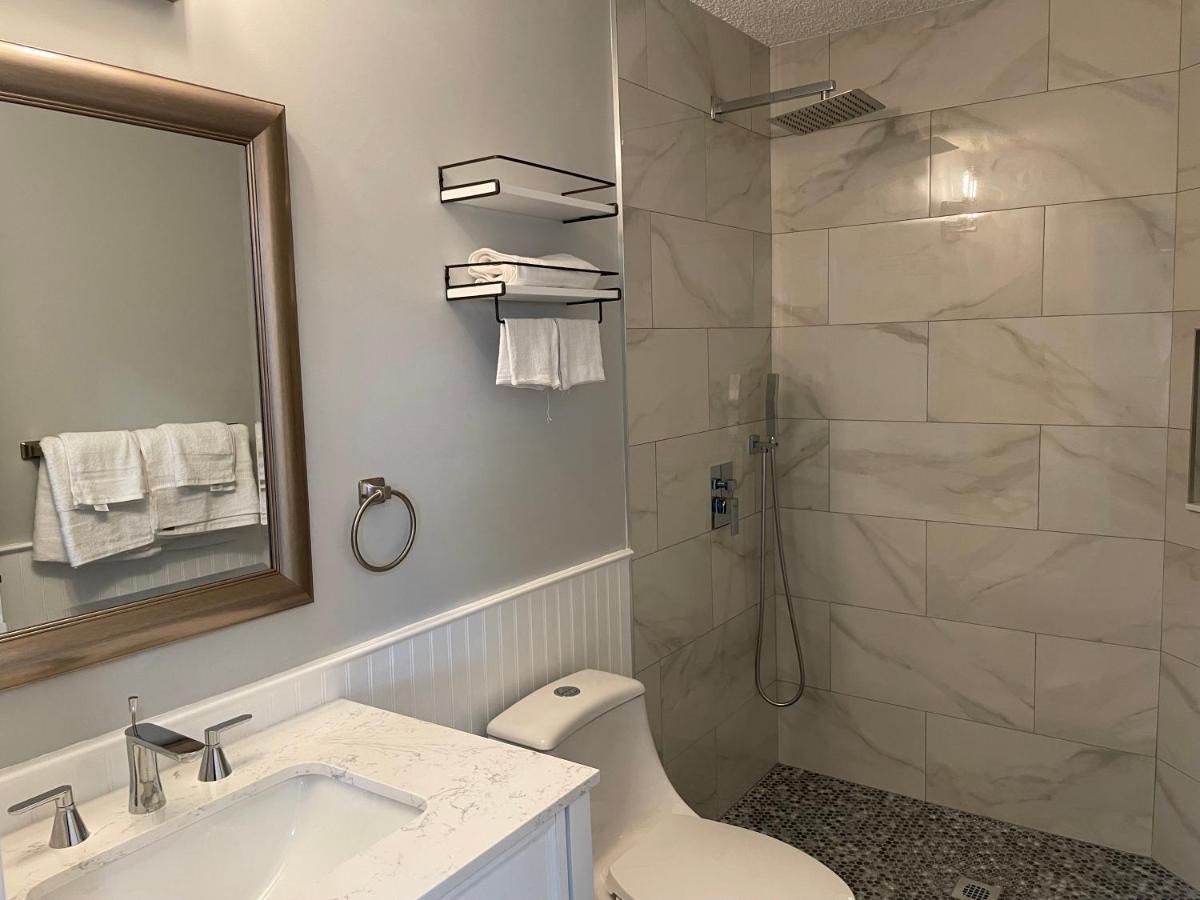 Sunny Palms Inn Лейк Уърт Екстериор снимка