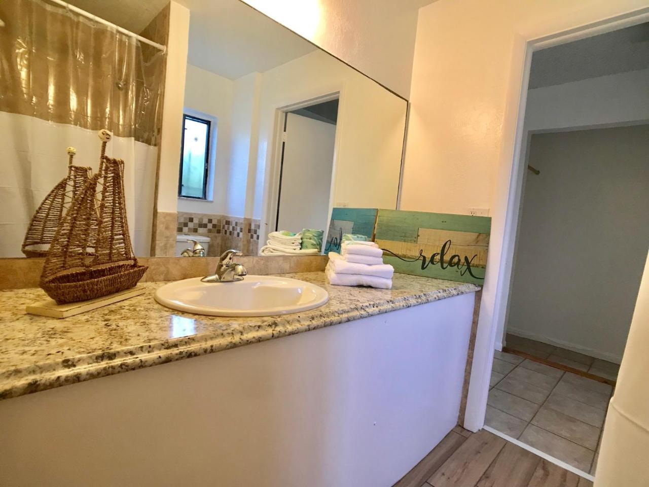 Sunny Palms Inn Лейк Уърт Екстериор снимка