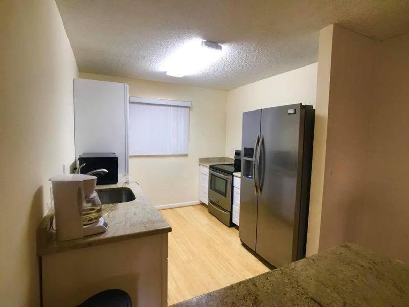 Sunny Palms Inn Лейк Уърт Екстериор снимка